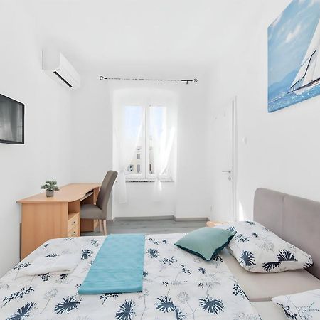 Little Flower City Studio 5 - Rijeka Rent Dış mekan fotoğraf